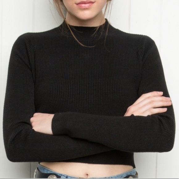 Brandy Melville Sweaters - Brandy Melville Black Cropped Sweater